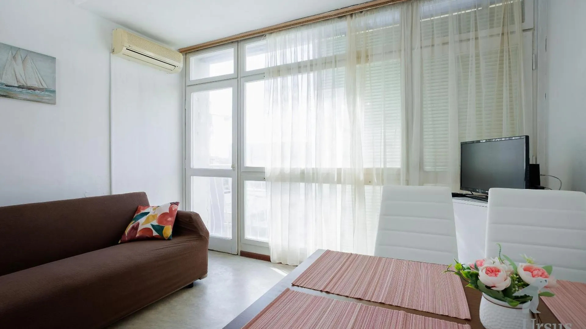 Apartment Lovelily Split 0*,